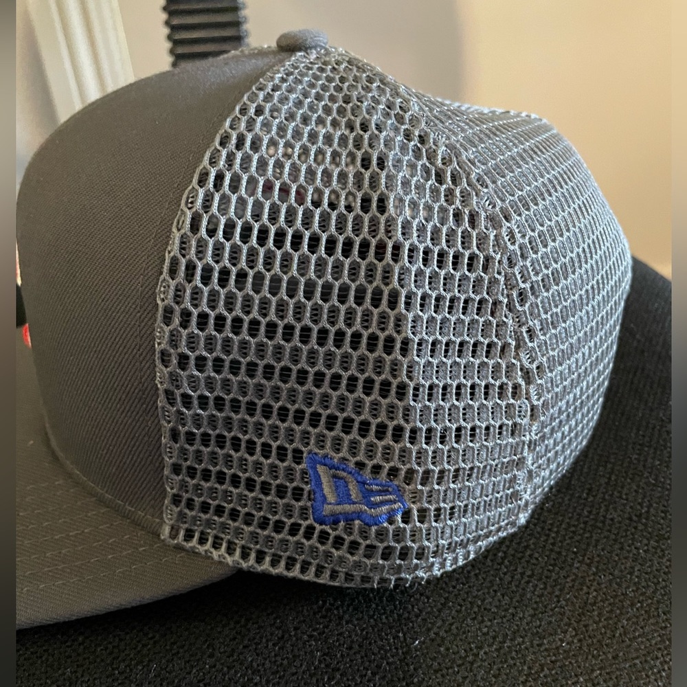 Chicago Cubs New Era 9Fifty Grey Adjustable Snapback Trucker Hat Mint Condition